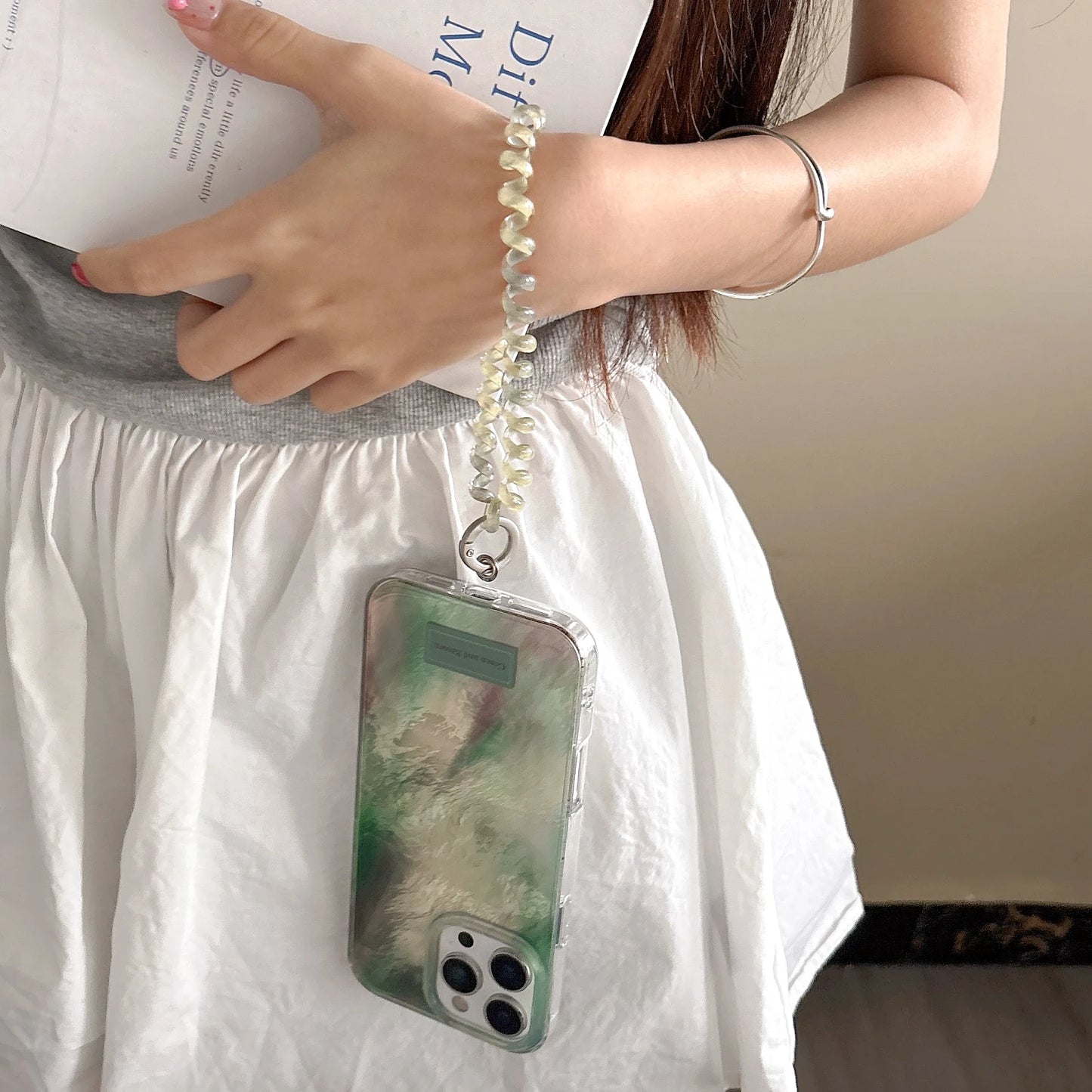 Chic & Minimalist Iridescent Green Gradient Pearl Effect Wrist Chain Phone Case