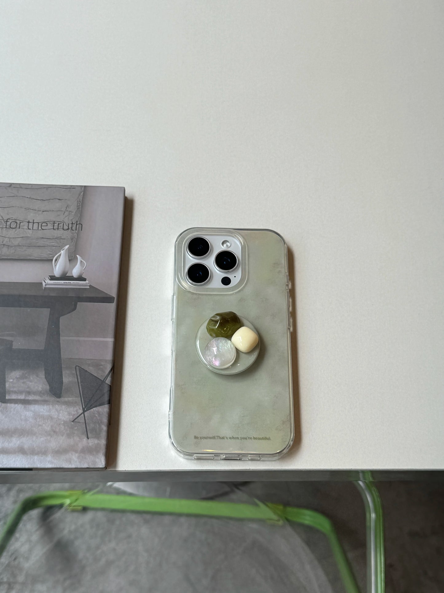Simple & Elegant Light Green 3D Pearl and Jade-like Stand Protective Case
